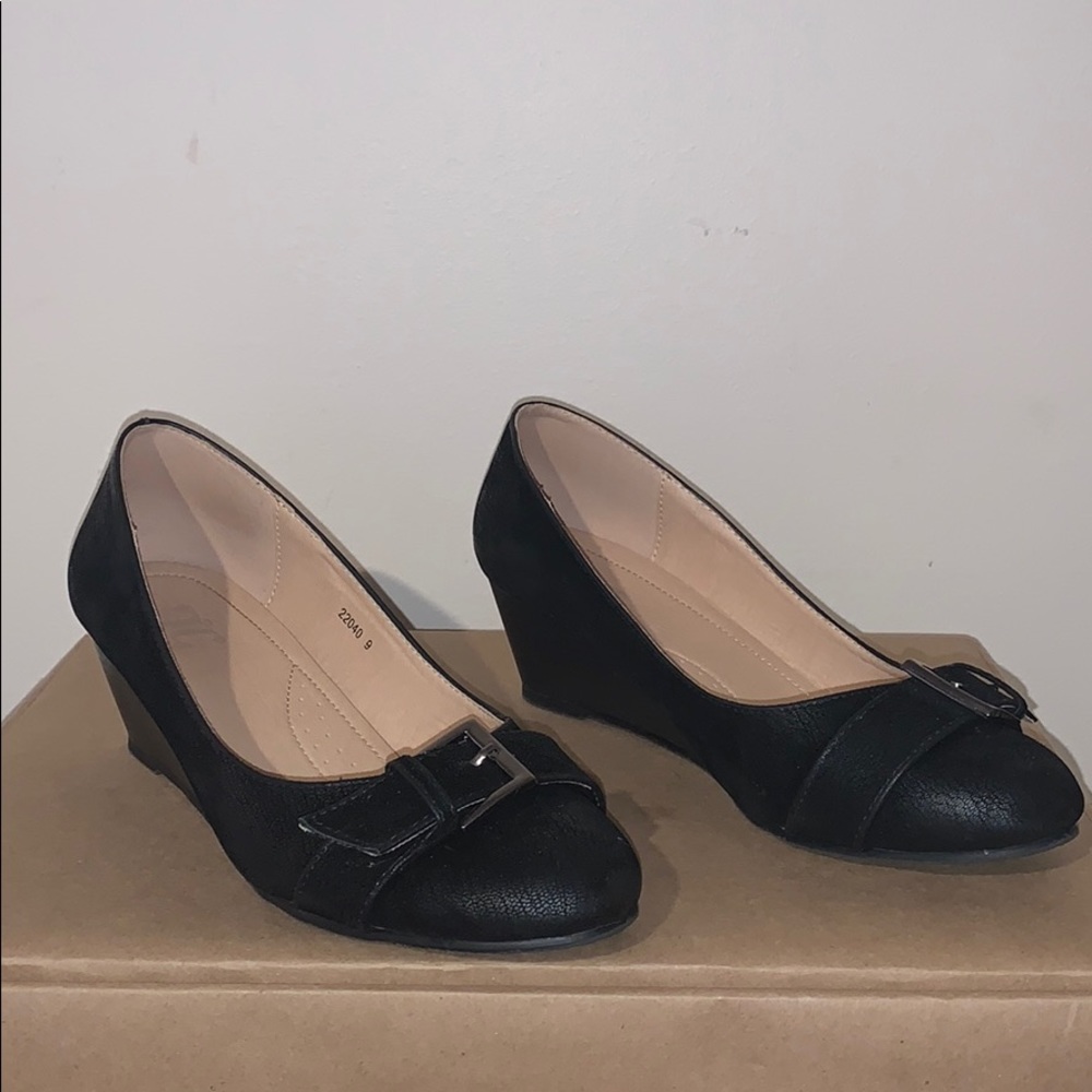 TC Grayson wedge heel